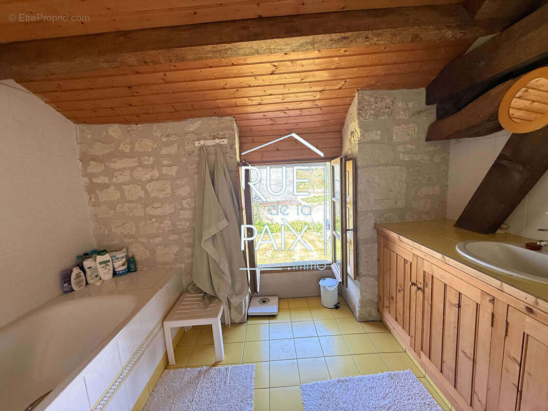 Maison à DERCE