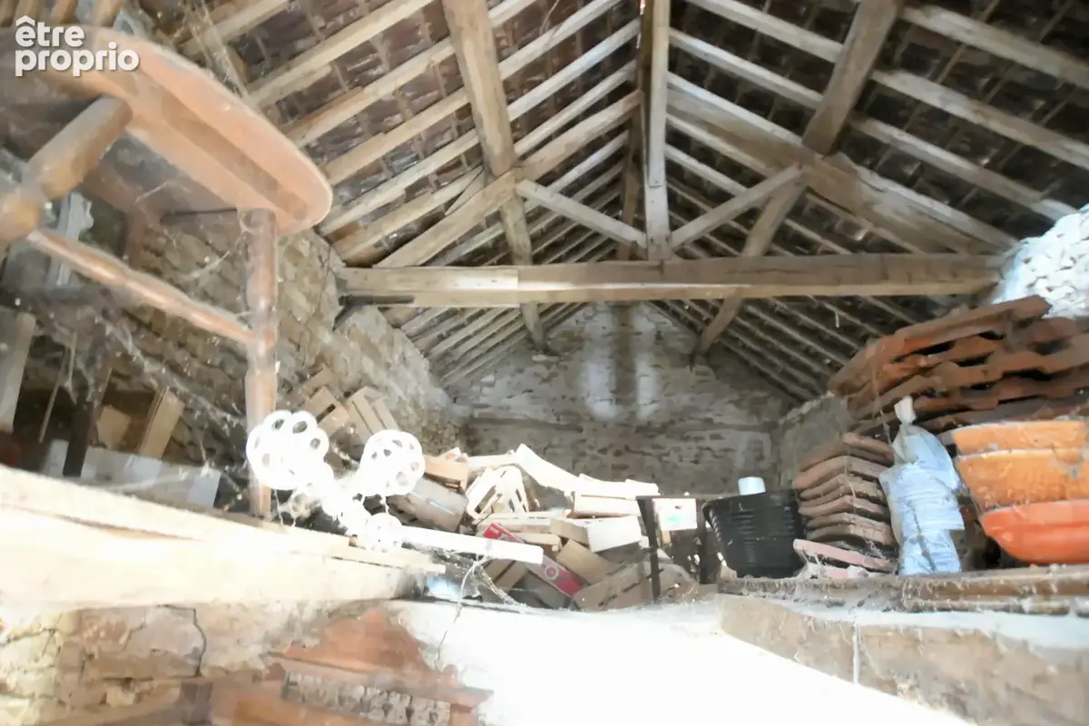 L'isle sur Serein grange, garage et cave voutée. - photo 3