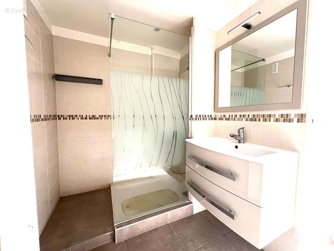 Appartement à HYERES