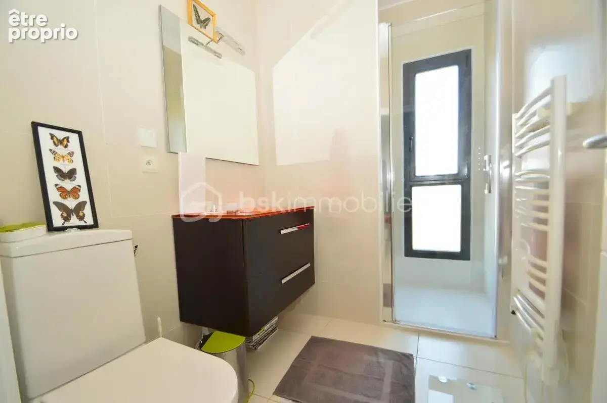 Villa avec garage, terrasse et piscine - photo 12