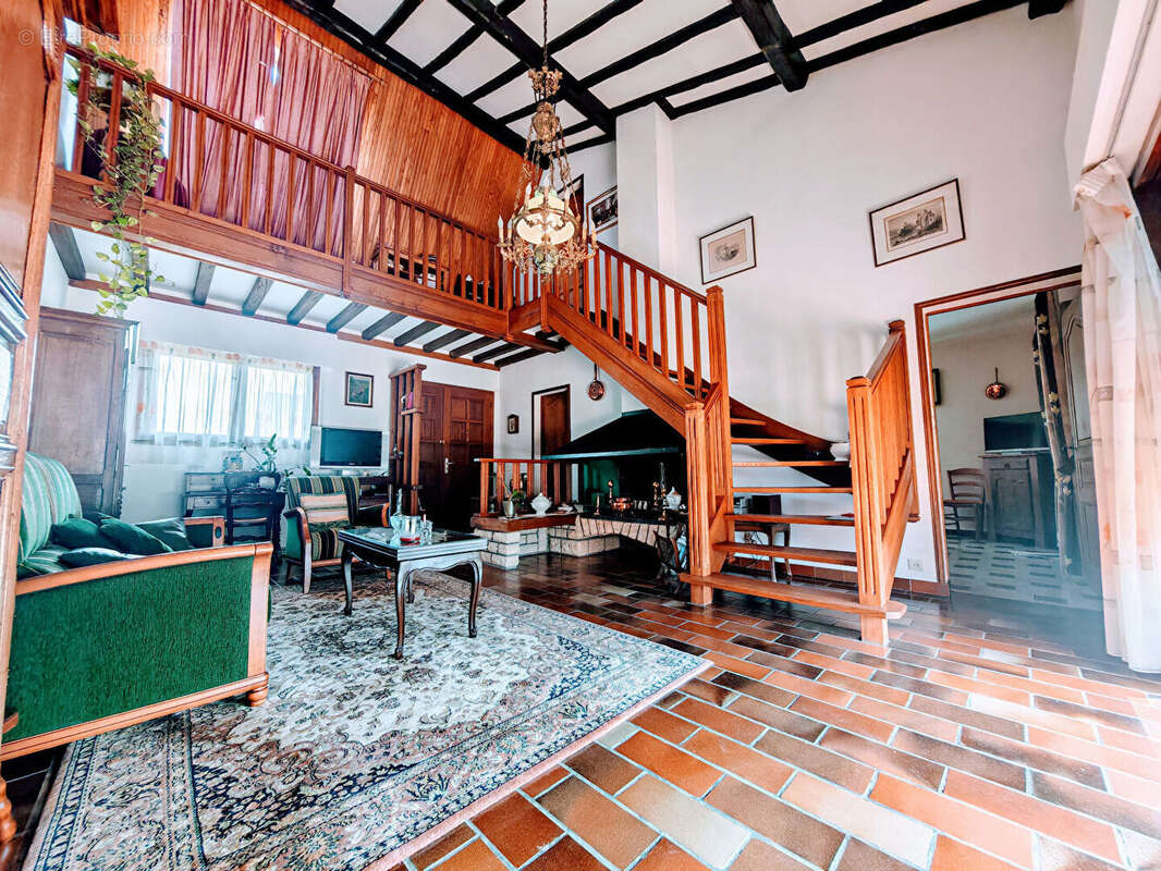 Maison à SAINT-MARTIN-DE-FONTENAY