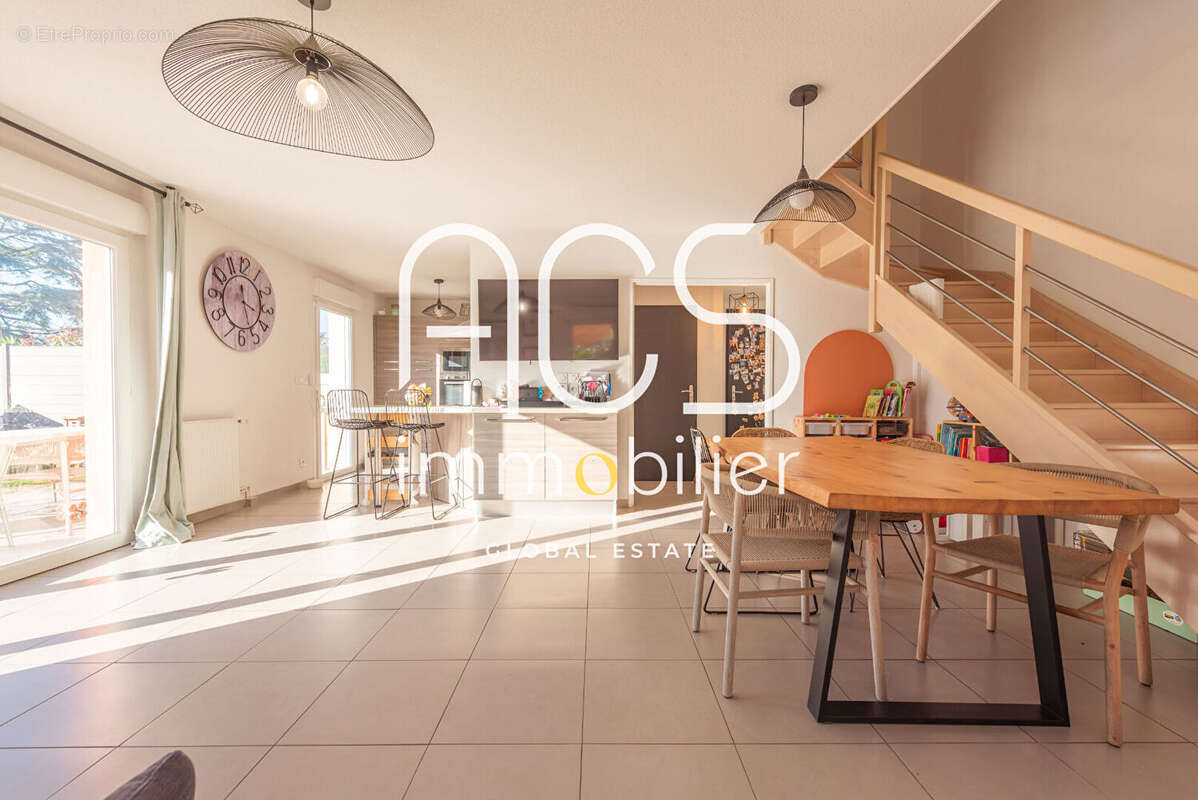 Maison à CHATEAUNEUF-LES-MARTIGUES