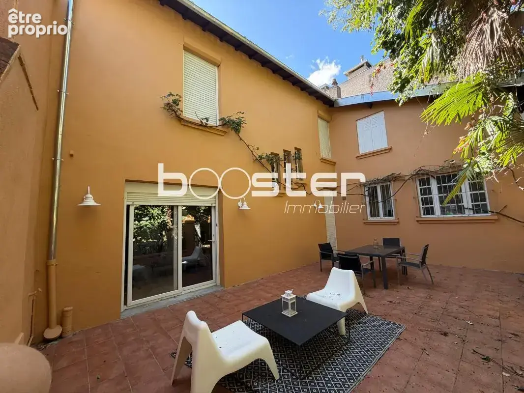 7 Deniers - Maison familiale 155 m² avec superbes extérieurs, deux terrasses et jardin arboré - photo 6