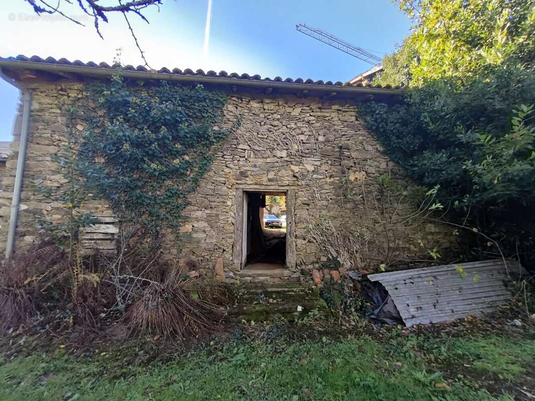 Maison à CHAILLAC-SUR-VIENNE