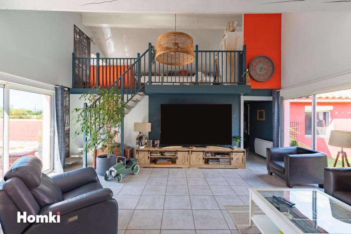 Maison à VILLEMOUSTAUSSOU