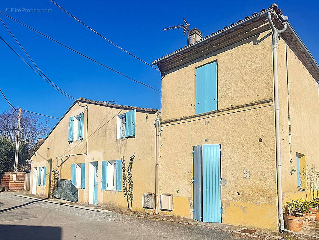 Maison à SAINT-MAGNE-DE-CASTILLON