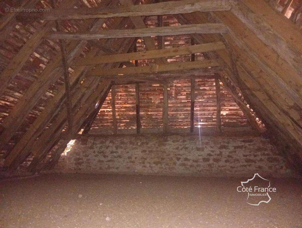 Authentique maison en pierre avec dépendances, puits, citern - photo 18