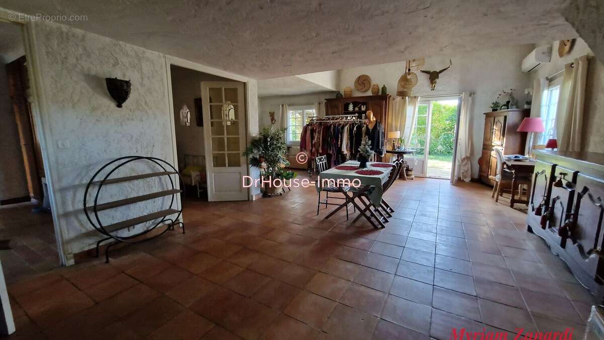 Maison à MOUANS-SARTOUX