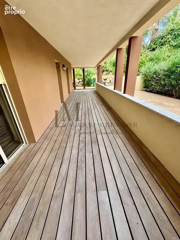 Porto-vecchio – bel appartement t2 avec terrasse couverte, jardin privatif et parking - photo 7