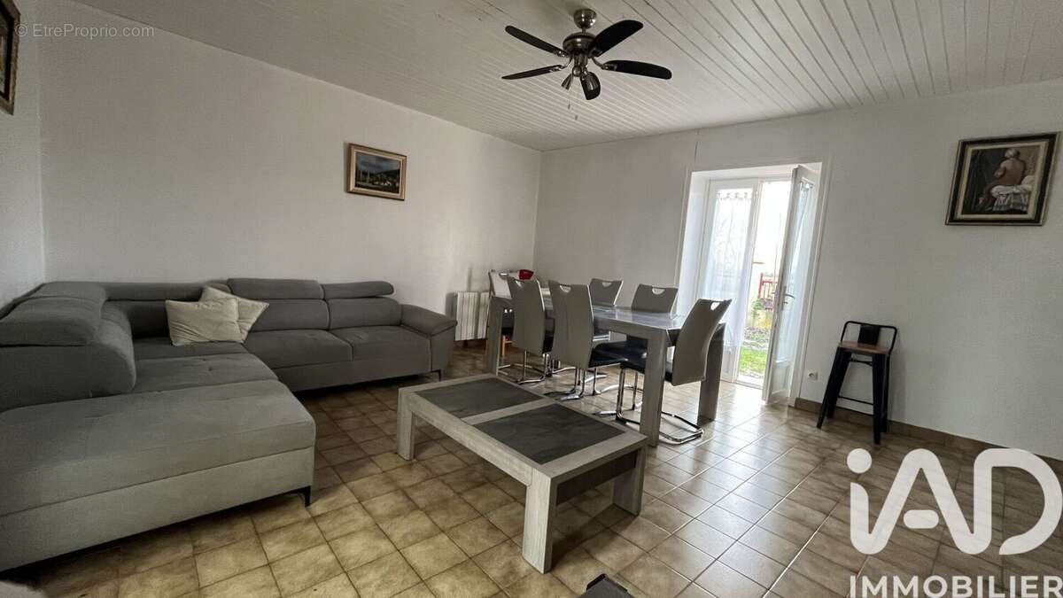 Photo 9 - Maison à LE GUE-DE-VELLUIRE