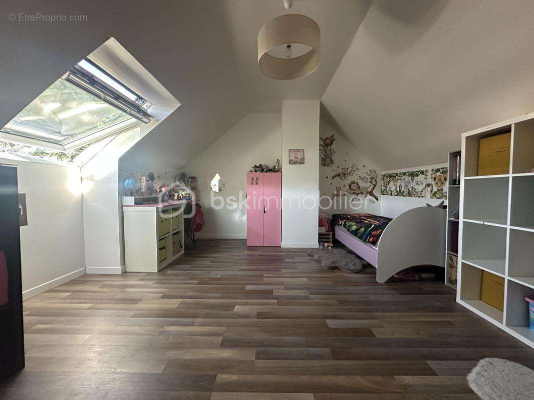 Maison 4 chambres / garage / proche bourg - photo 10