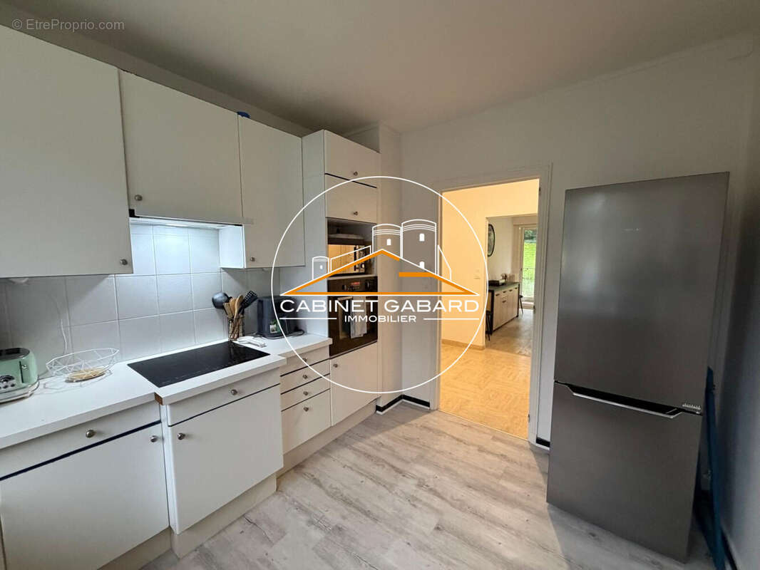 Appartement à AVRILLE