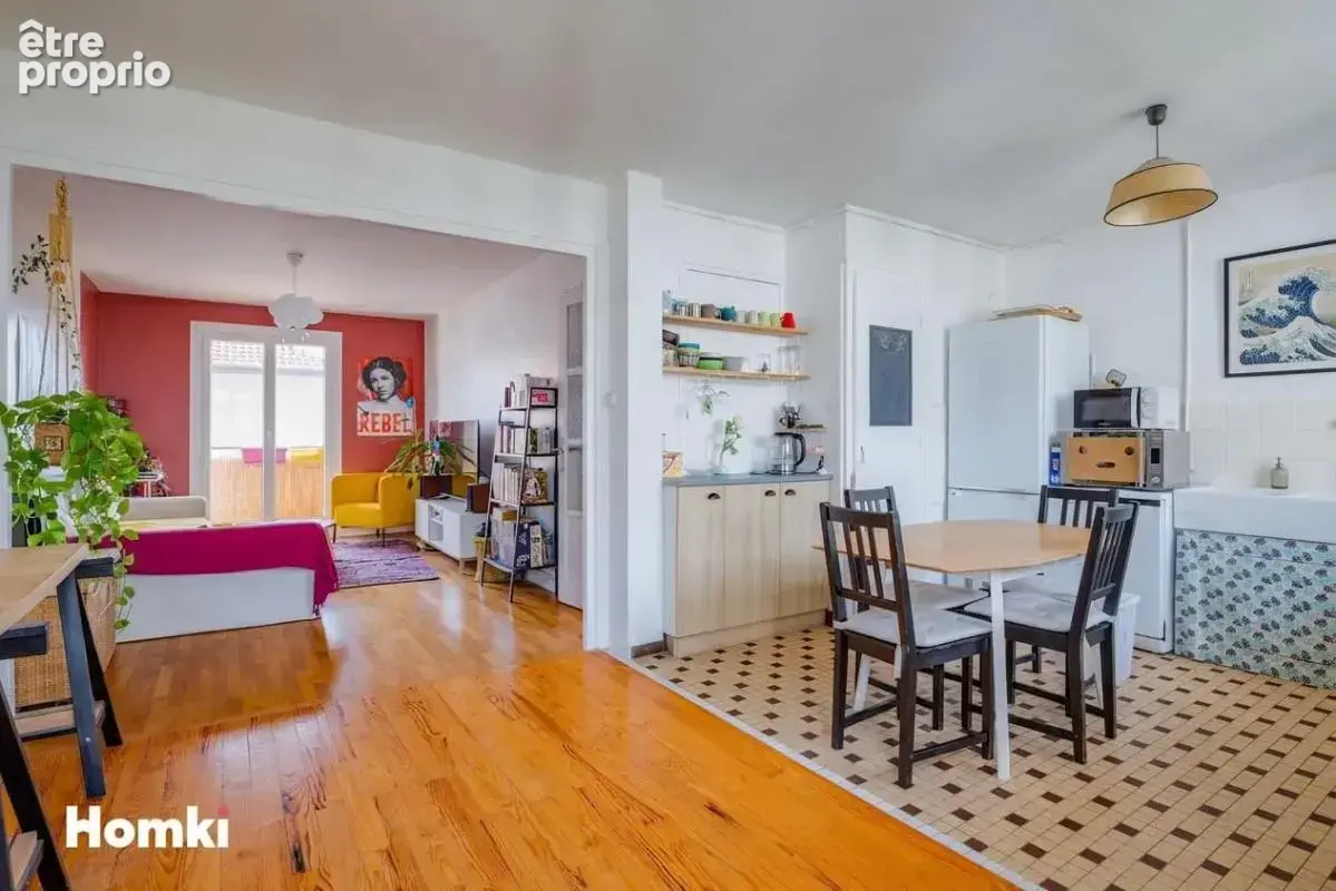 T3 (poss T4) de 68 m² - Balcon - Cave - Gratte-Ciel - photo 3