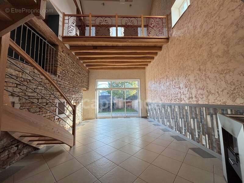 Maison à vendre 5 pièces (71390) - 180 m² - 3 Chambres - photo 4