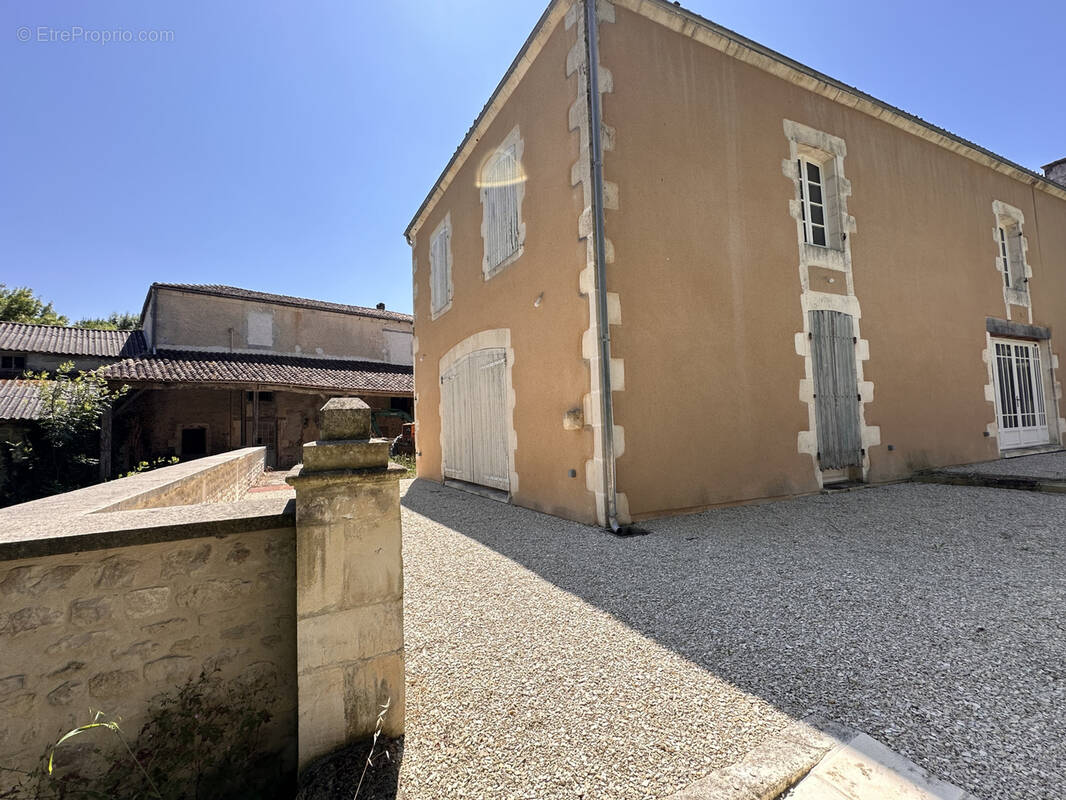 2 gîtes et un ancien moulin à eau - photo 2
