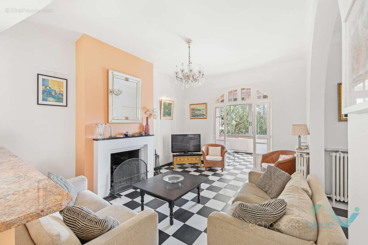 Maison à HYERES