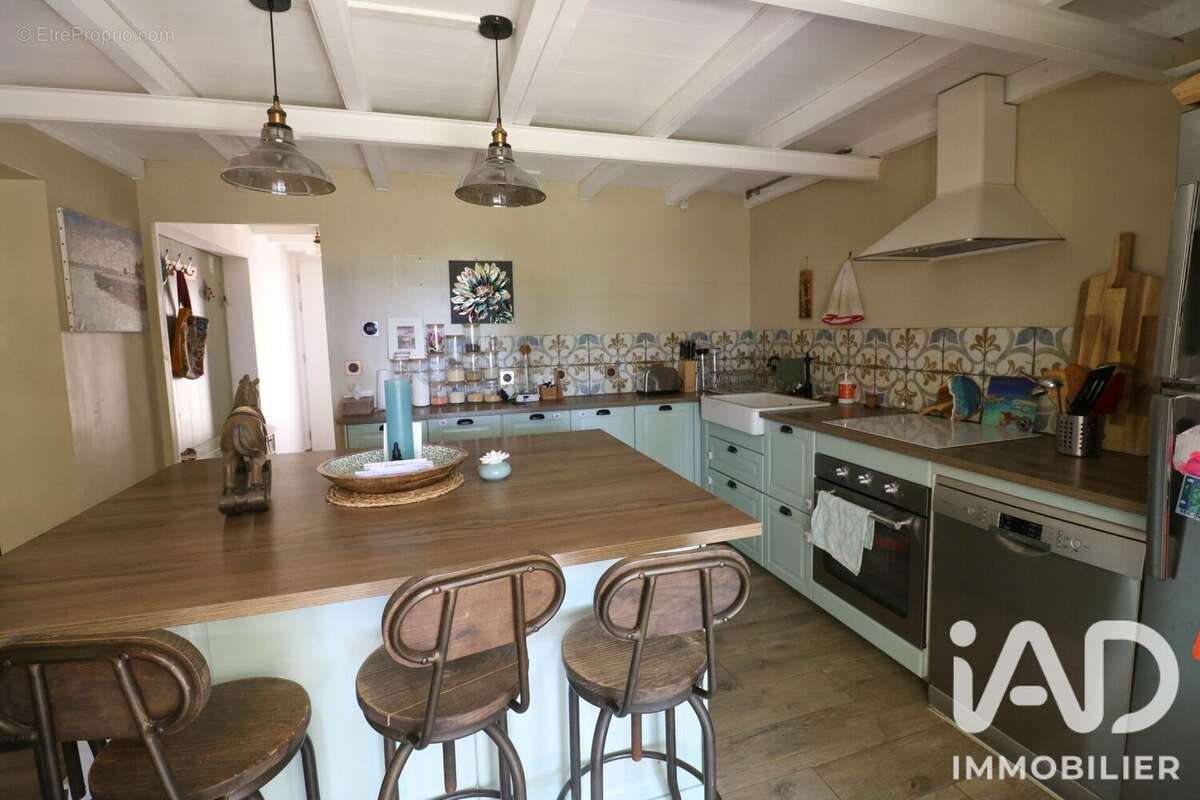 Maison 150 m² à La Roquebrussanne  - photo 9