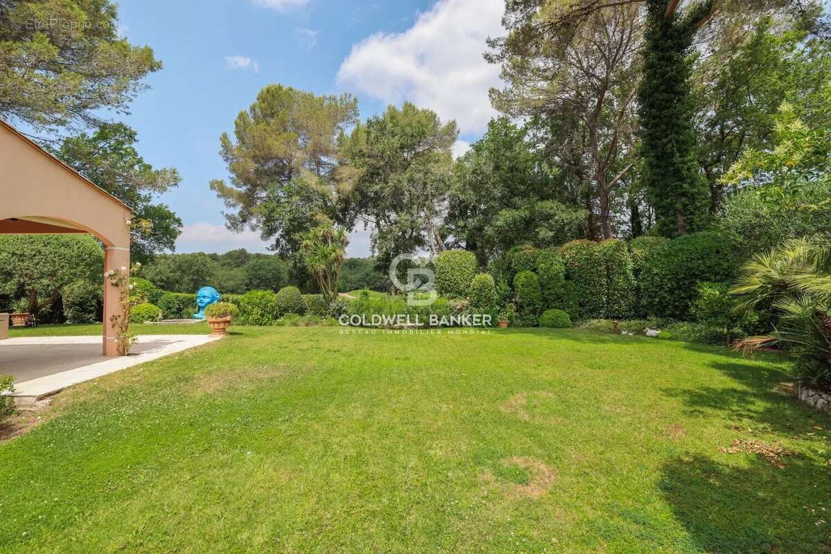 Maison à MOUGINS
