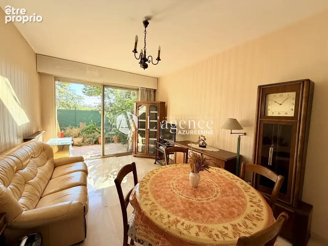 Cagnes sur mer - hippodrome - au calme 2 pieces 45 m2 en rez de jardin - garage et cave - photo 2