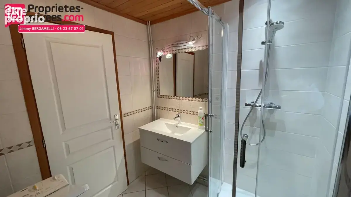 PASSY  Maison de plus de 210 m² au sol Deux logements indépendants et potentiel locatif - photo 10