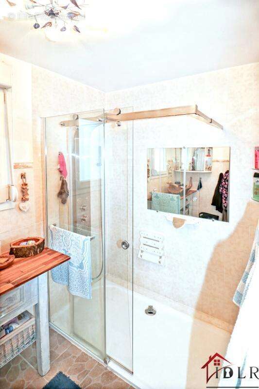 Maison à GRANGES-SUR-VOLOGNE