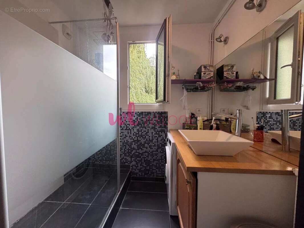 Appartement à BOURGOIN-JALLIEU