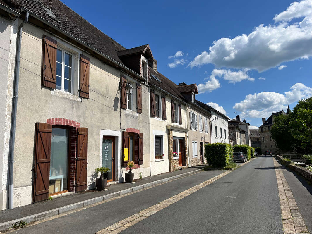 Maison à JUMILHAC-LE-GRAND