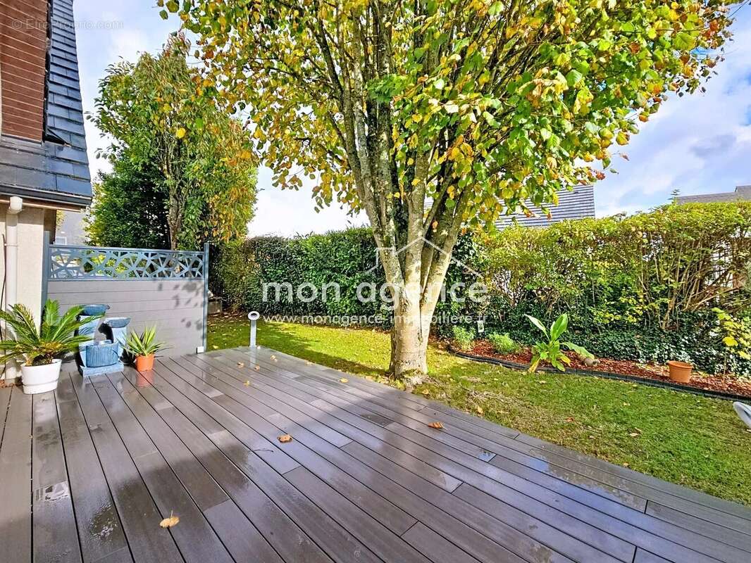 Maison à FRANQUEVILLE-SAINT-PIERRE