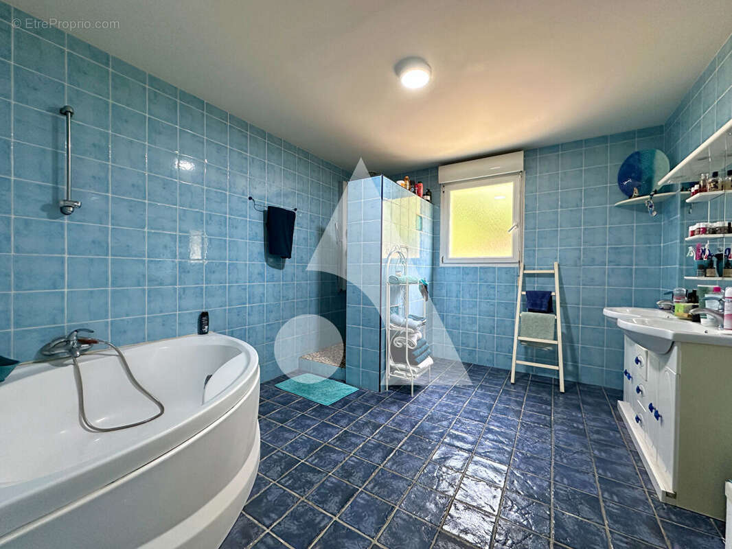 Maison à FRAYSSINET