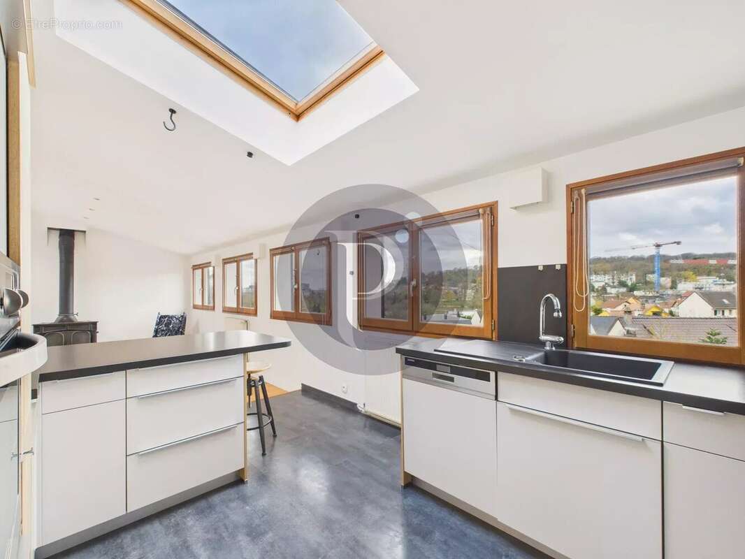 Appartement à LE PLESSIS-ROBINSON