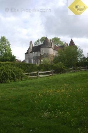 Maison à NEONS-SUR-CREUSE
