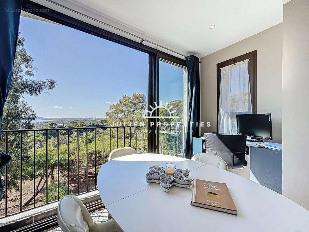 Appartement à VILLENEUVE-LOUBET