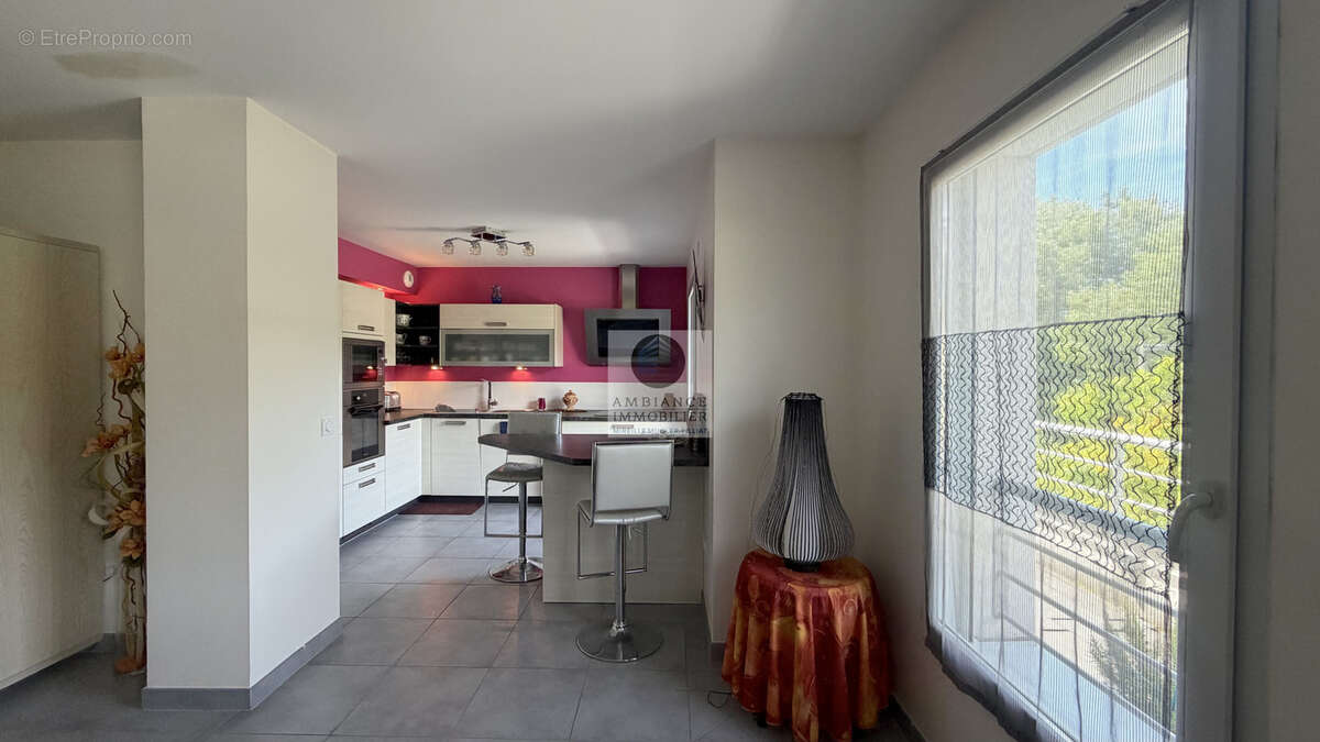 Appartement en dernier étage avec vue dégagée sur les montagnes - photo 5