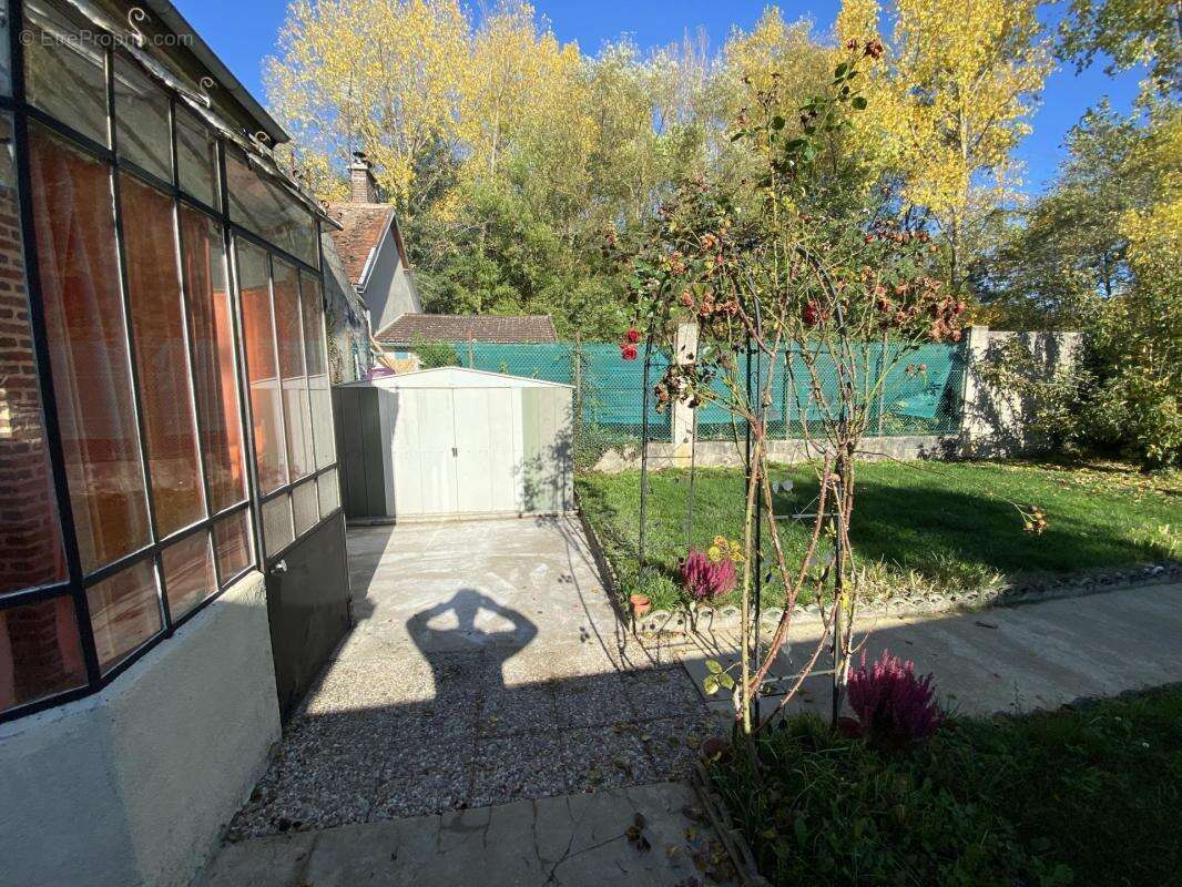 Maison à JULLY-SUR-SARCE