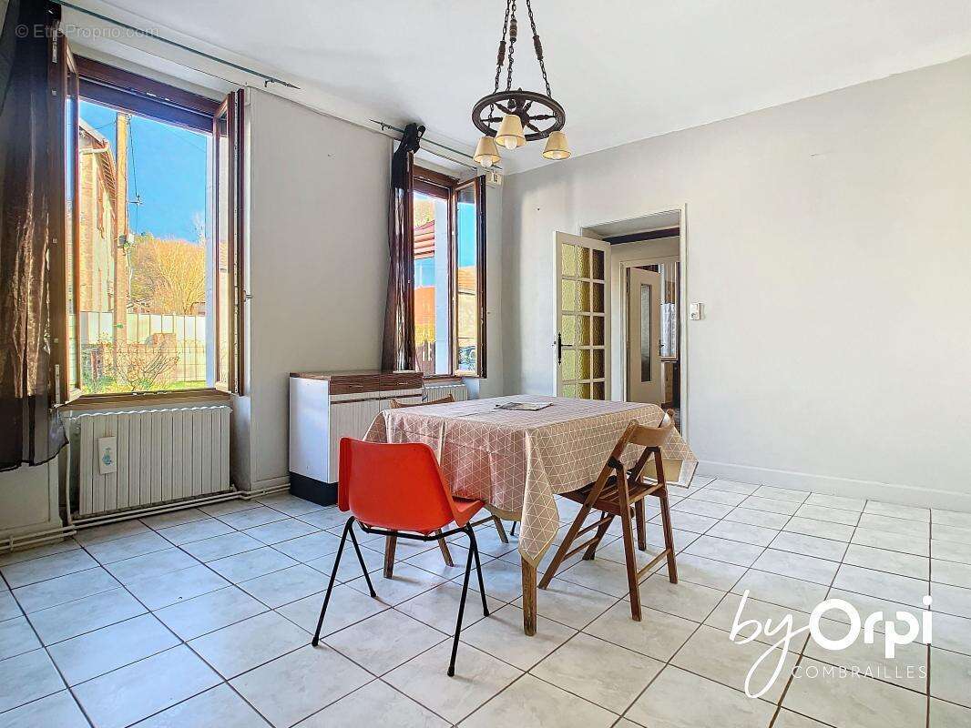 Maison à SAINT-ELOY-LES-MINES