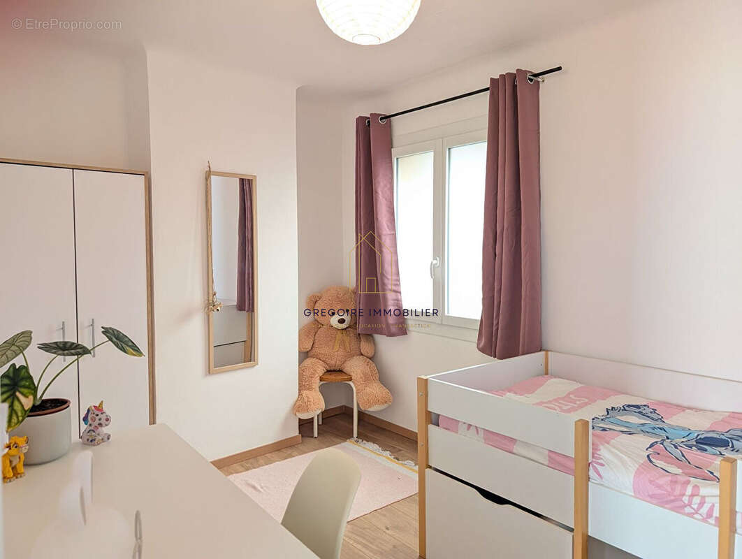 Maison à SAINT-MARTIN-DE-LA-BRASQUE