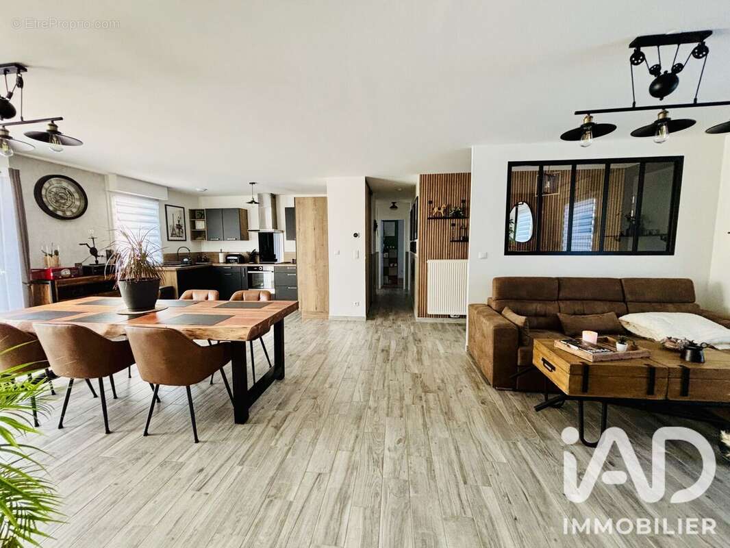 Maison 114 m² à Arreux  - photo 6