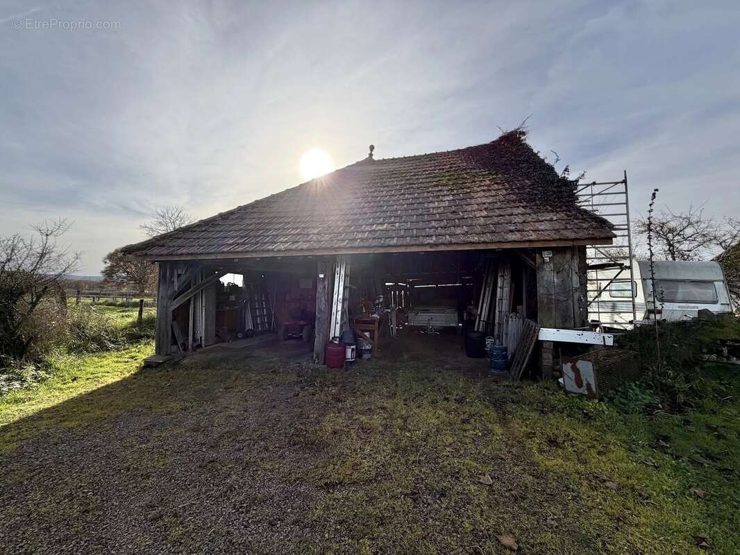 Fermette spacieuse à vendre près de Reclesne - photo 17