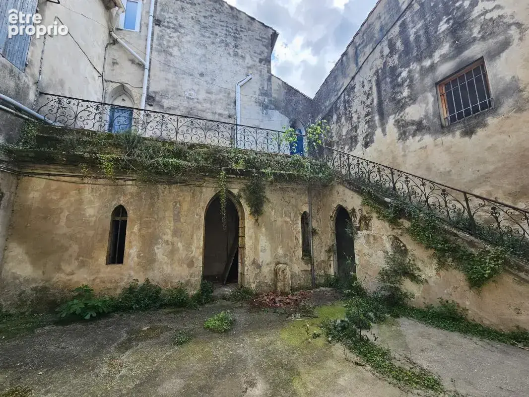 À Vendre - Ensemble immobilier de 690m² à rénover - photo 2
