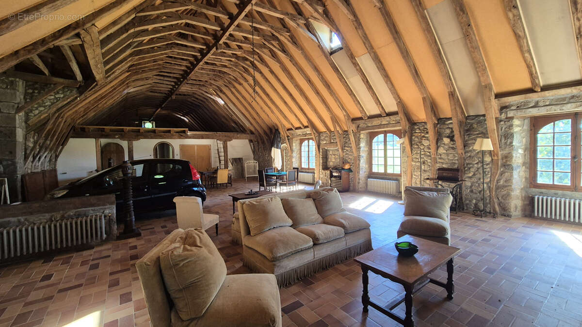 Maison à SAINT-CERNIN