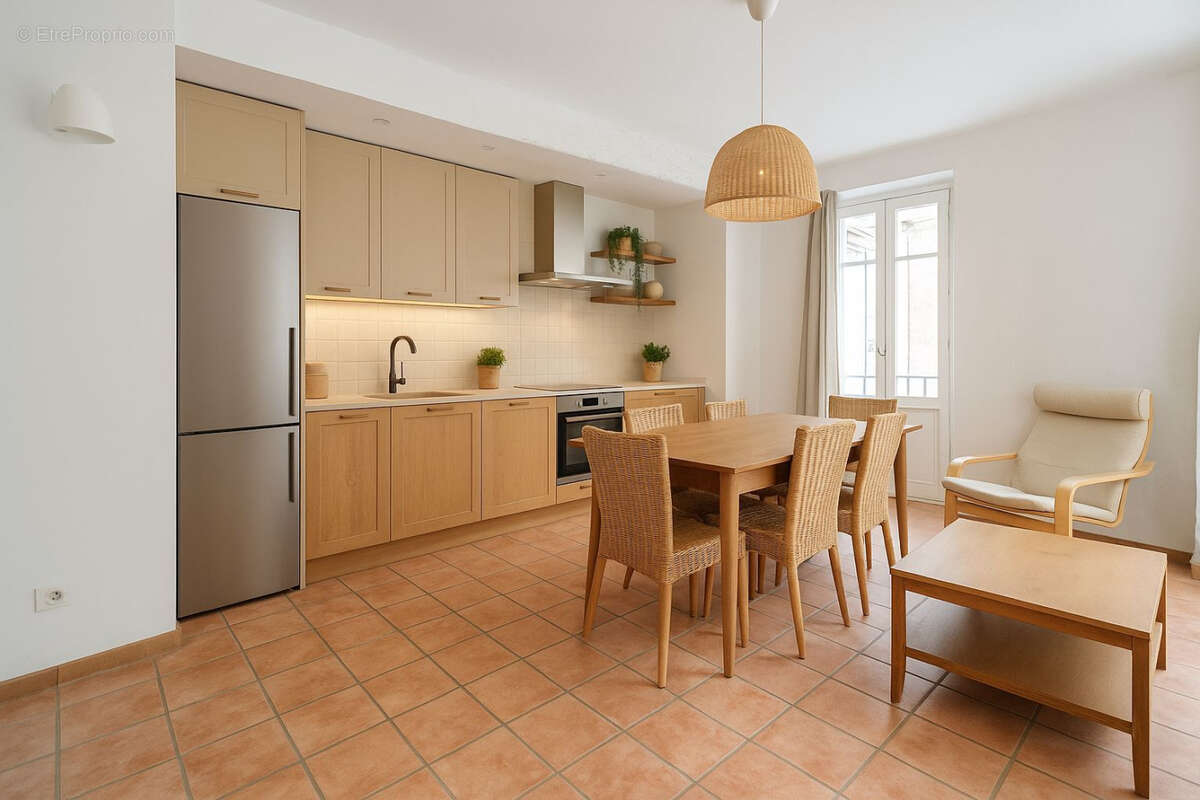 Maison à BAGNOLS-EN-FORET