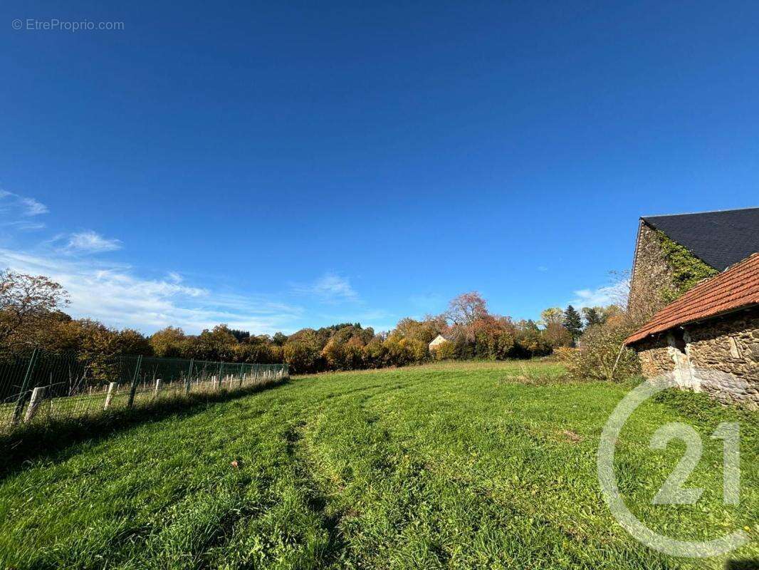 Maison à LA CROISILLE-SUR-BRIANCE