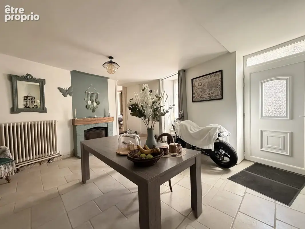 Spacieuse propriété en pierre de 4 chambres, au coeur d'un petit village proche de Ruffec - photo 6