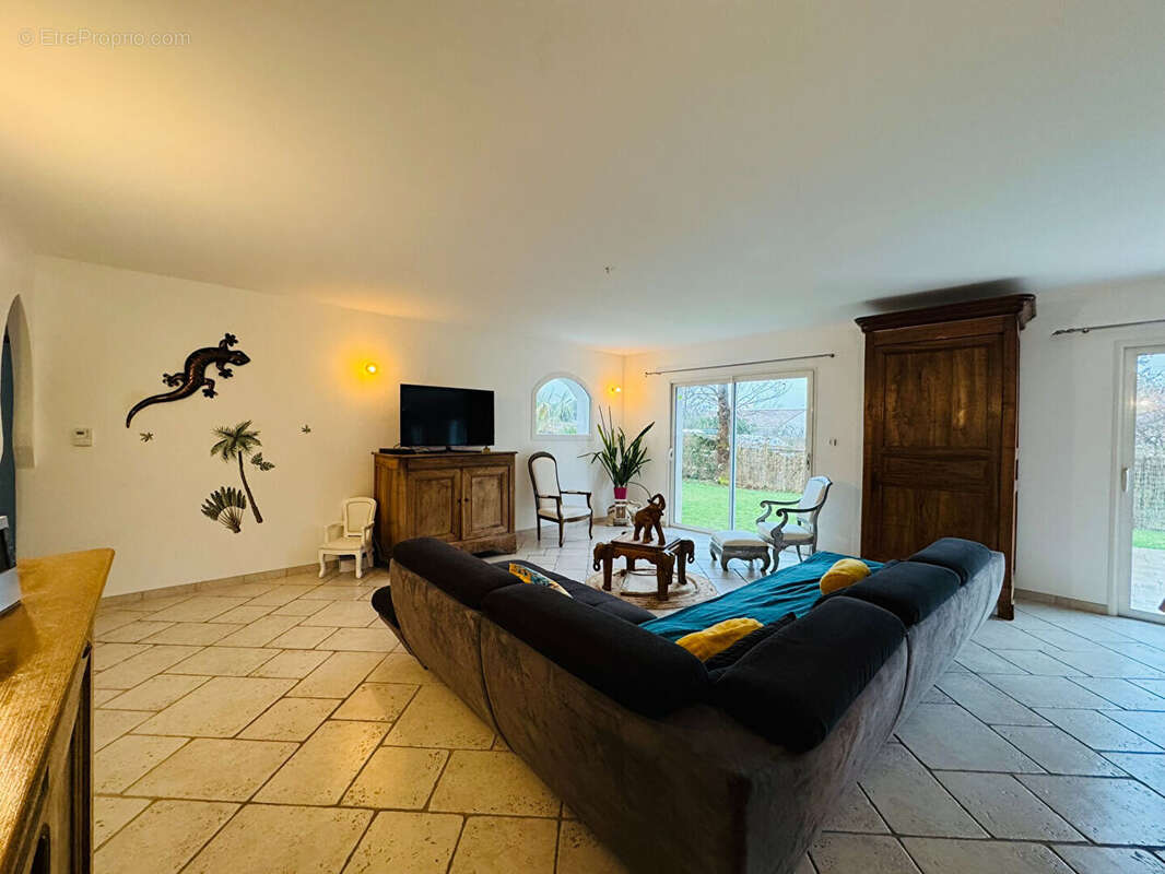 Maison à VAUX-SUR-MER