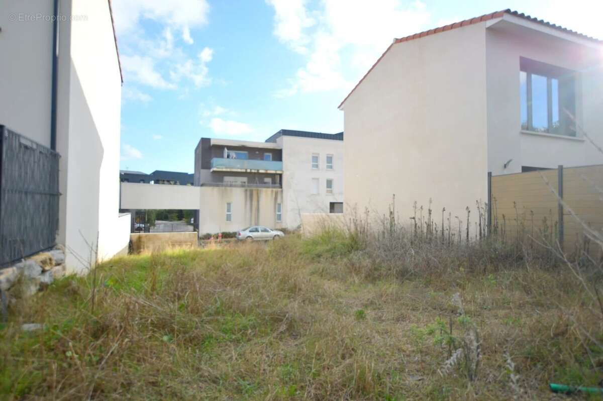 Terrain à CASTELNAU-LE-LEZ