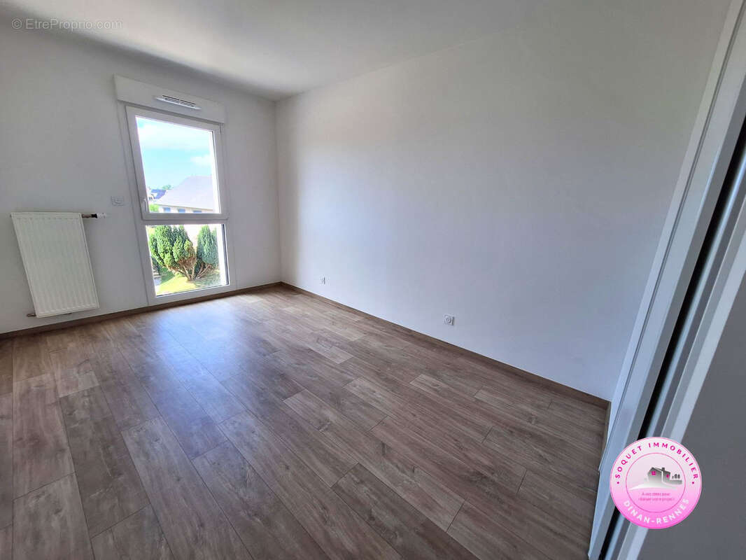 Appartement à CHEVAIGNE