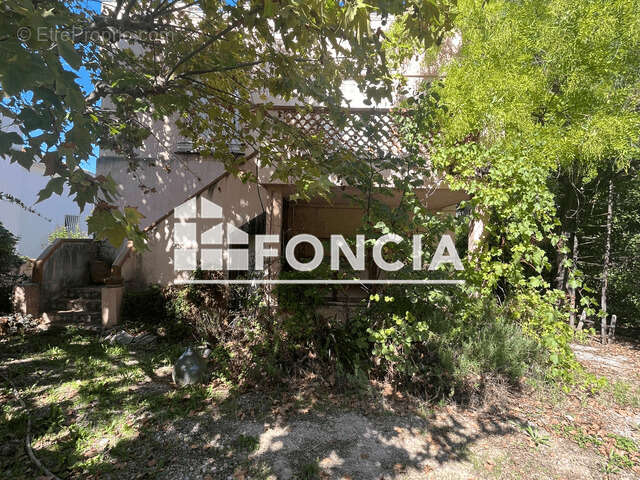 Maison 4 Pièces 190m² à vendre 880000€ - Marseille 13012 - photo 3
