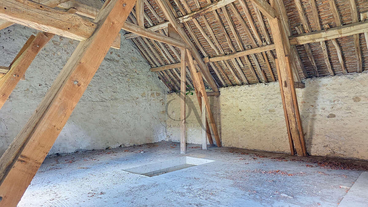Maison à SAINT-PIERRE-LES-NEMOURS
