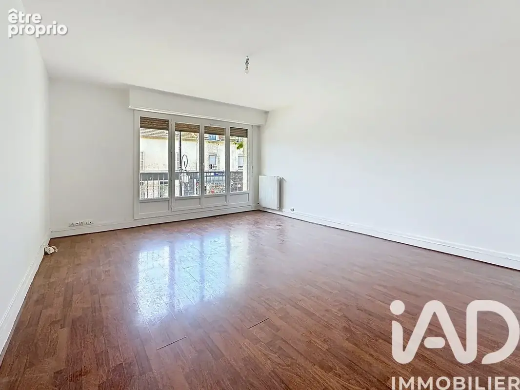 Photo 1 - Appartement à SAINT-MAUR-DES-FOSSES