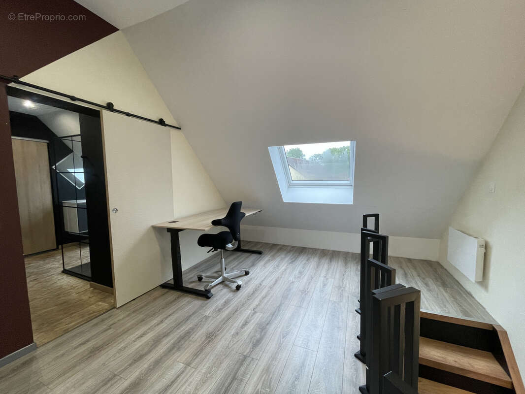 Maison à ROUGEMONT-LE-CHATEAU